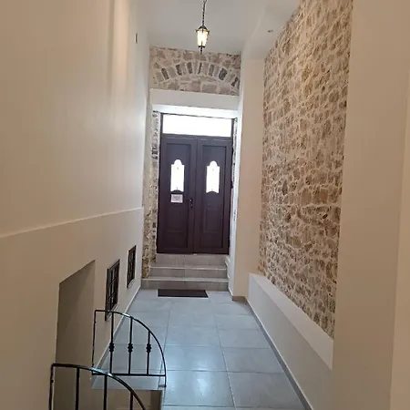 Casa En El Lago -Luxury Apartments In The Historical Center Of Ioannina Exterior photo